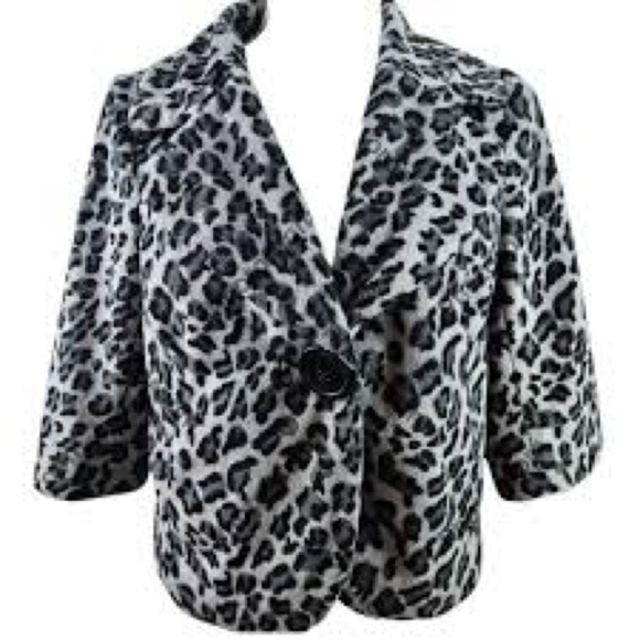 Halogen Jackets & Blazers - Halogen NWT animal print short blazer size medium